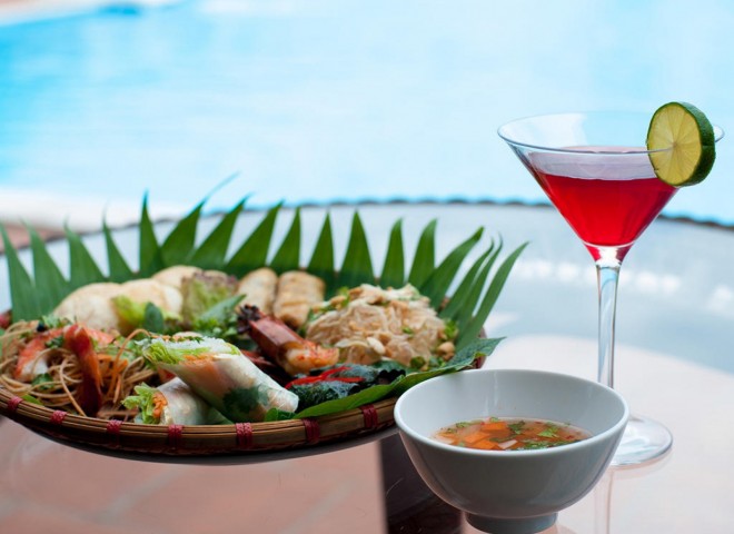 Combo Emeralda Resort 5* - 2N1Đ