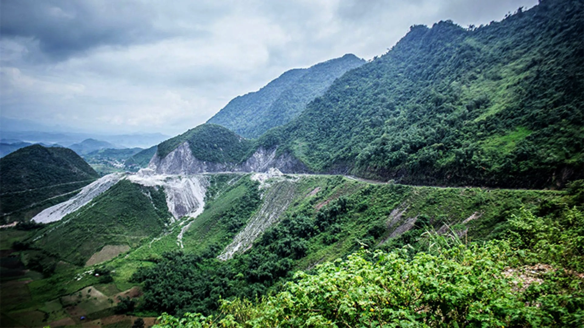 HÀ NỘI - MỘC CHÂU - MƯỜNG PHĂNG - ĐIỆN BIÊN - HÀ NỘI 3 NGÀY 2 ĐÊM