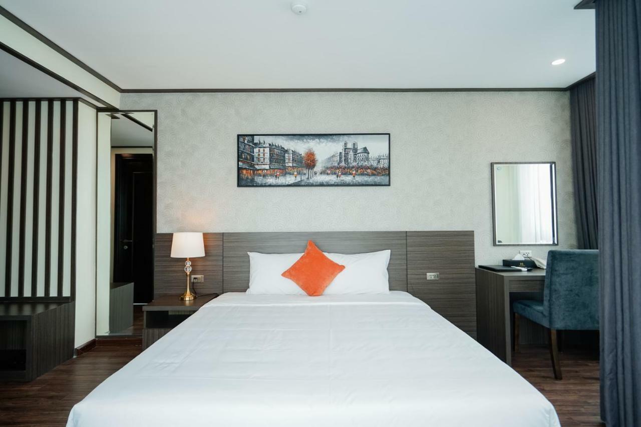 Combo xe limousine + phòng khách sạn Hạ Long