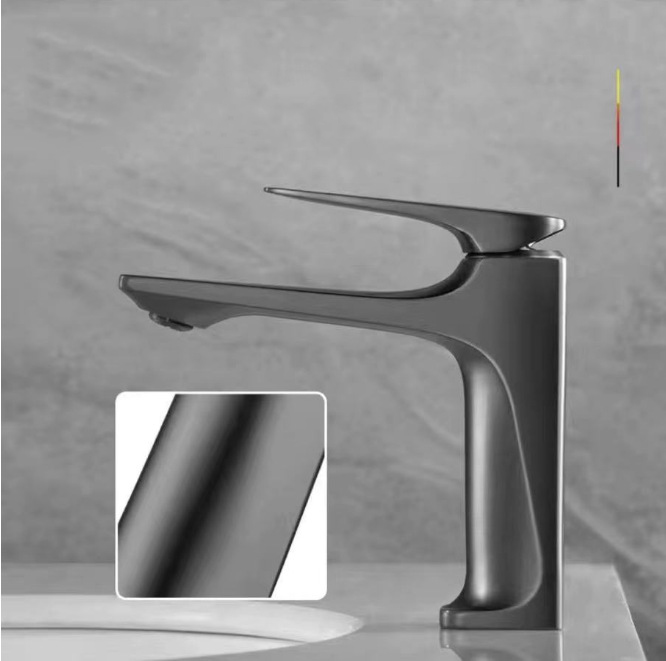 Vòi lavabo, vòi rửa mặt GIORMANI nóng lạnh mạ màu titan cao cấp SNL55 kèm đôi dây cấp inox