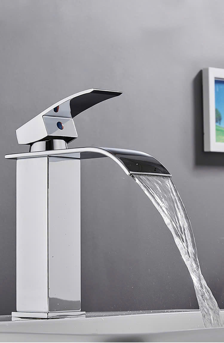 Vòi lavabo, vòi rửa mặt GIORMANI nóng lạnh cao cấp SNL63 kèm đôi dây cấp inox