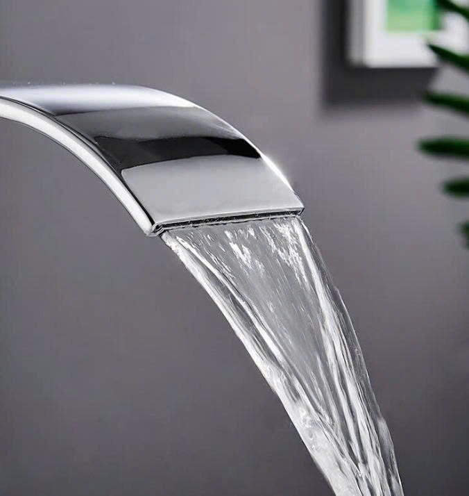 Vòi lavabo, vòi rửa mặt GIORMANI nóng lạnh cao cấp SNL63 kèm đôi dây cấp inox