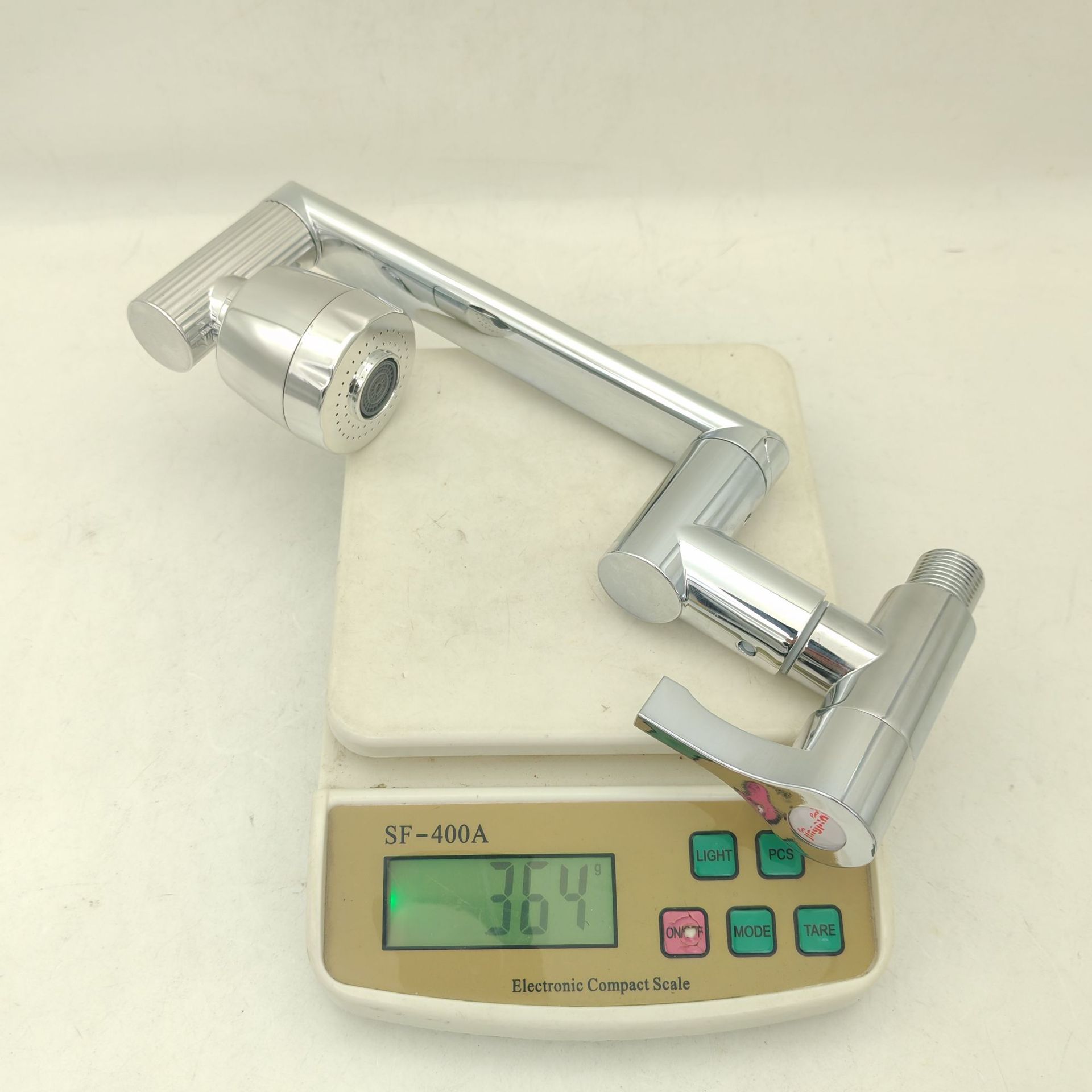 Vòi rửa bát, rửa chén lạnh cắm tường cần xoay khớp nối ổ bi 360 độ GIORMANI VRB911