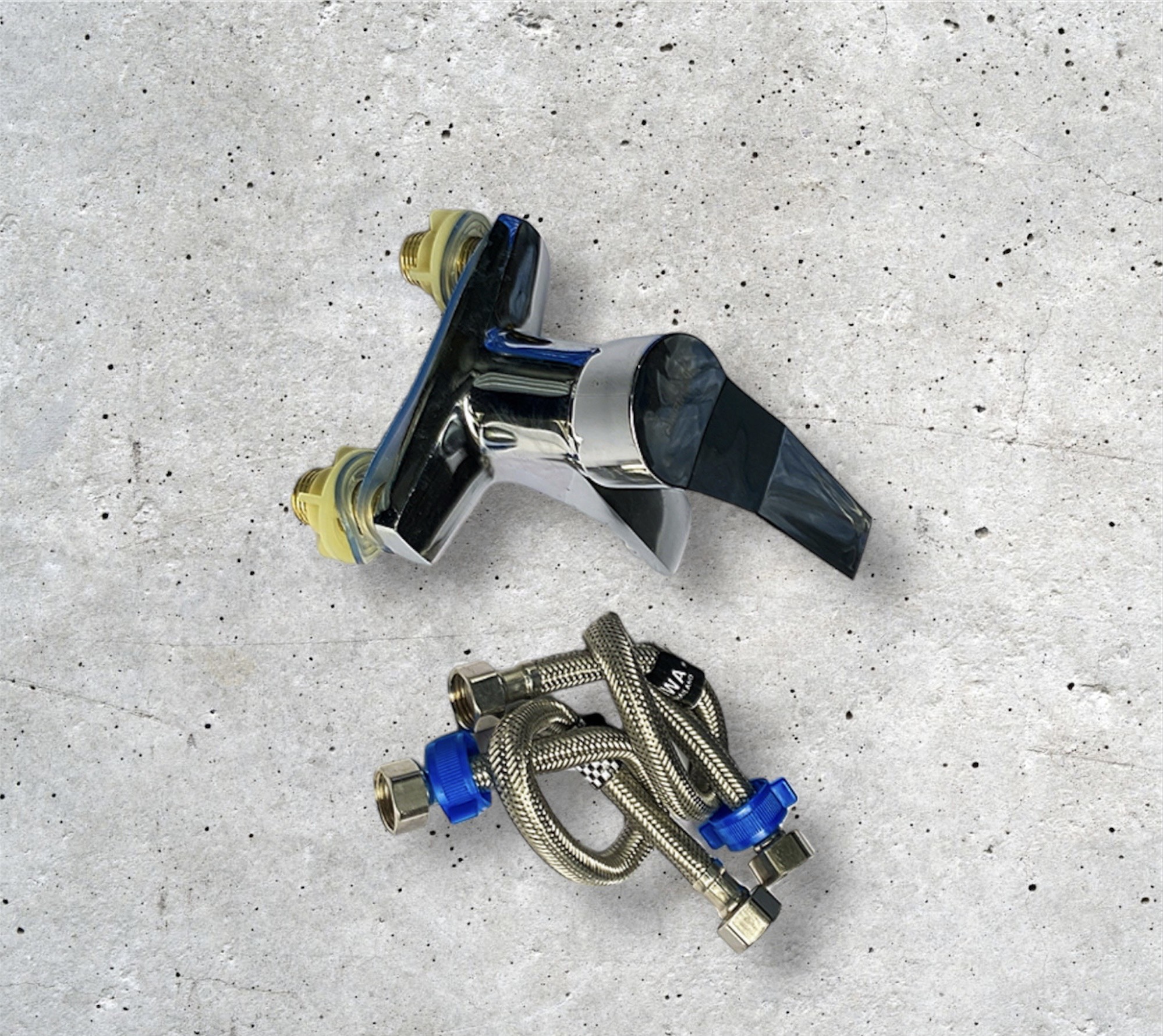 Vòi lavabo, vòi rửa mặt GIORMANI nóng lạnh cao cấp SNL27 kèm đôi dây cấp inox