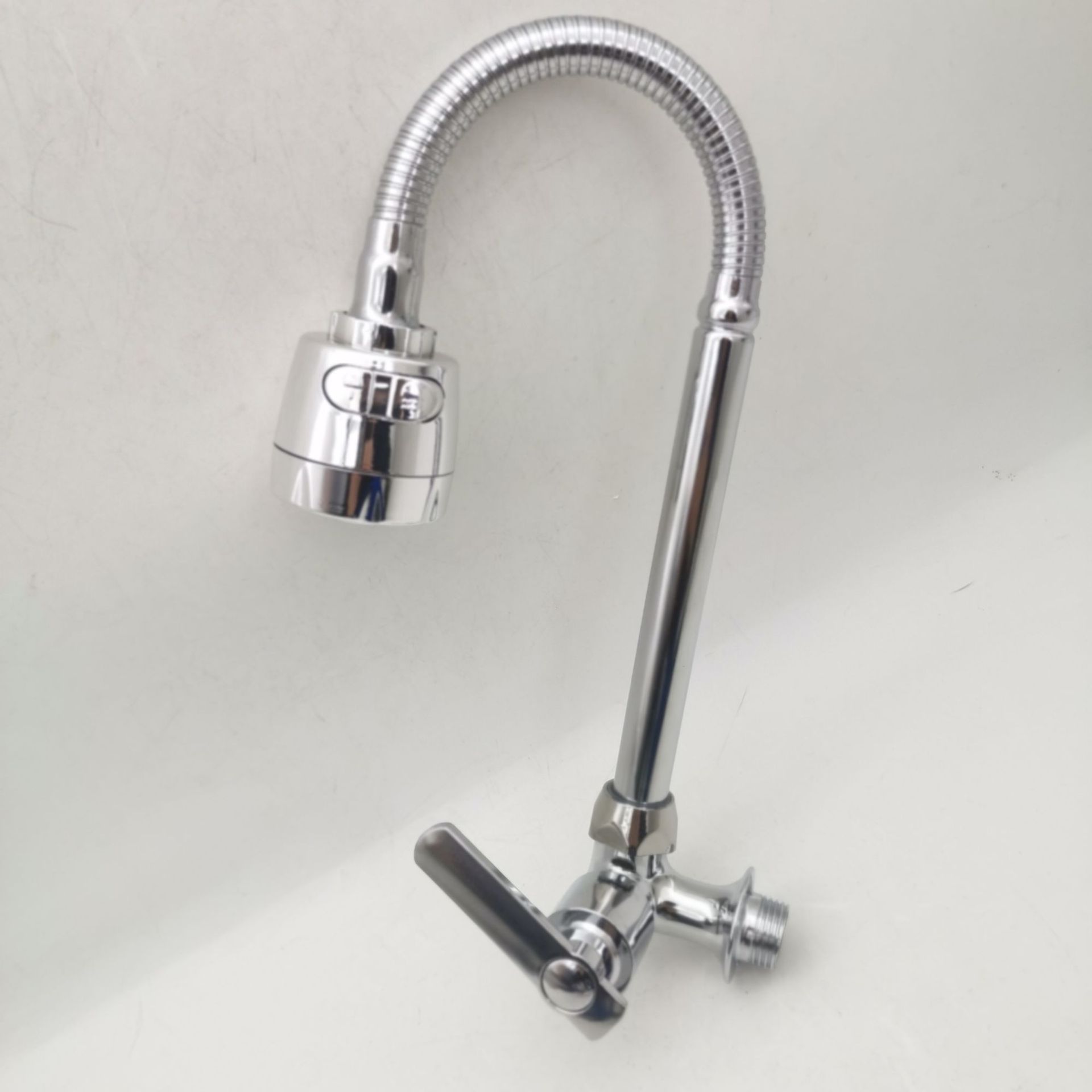 Vòi rửa bát, rửa chén lạnh cắm tường cần mềm 2 chế độ nước VRB912