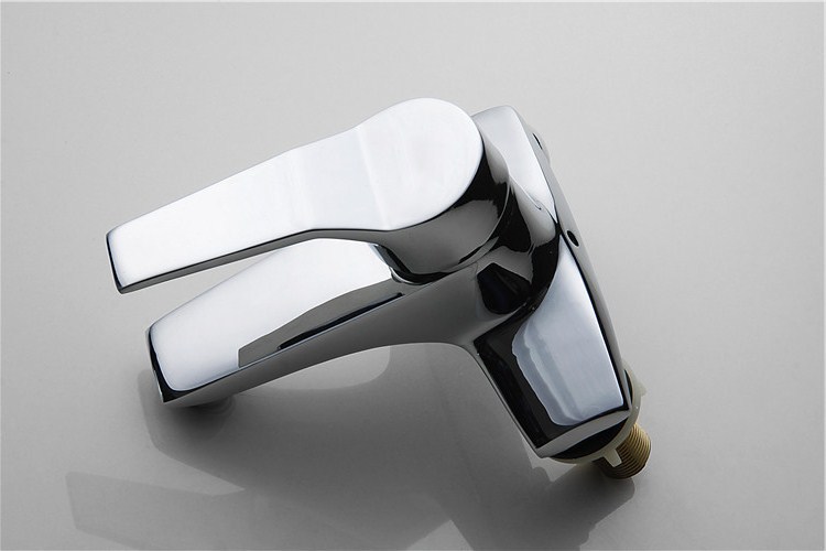 Vòi lavabo, vòi rửa mặt GIORMANI nóng lạnh cao cấp SNL27 kèm đôi dây cấp inox