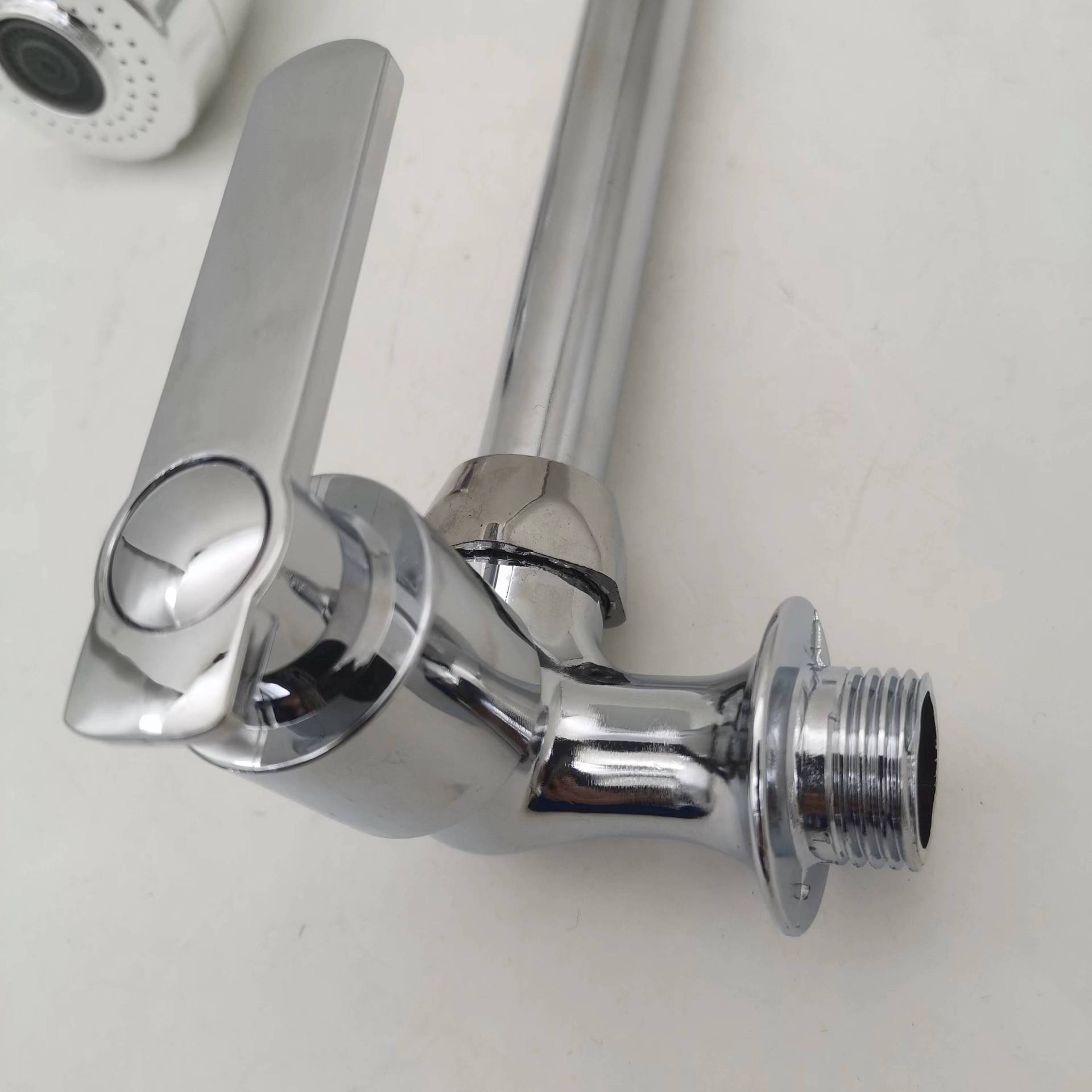 Vòi rửa bát, rửa chén lạnh cắm tường cần mềm 2 chế độ nước VRB912