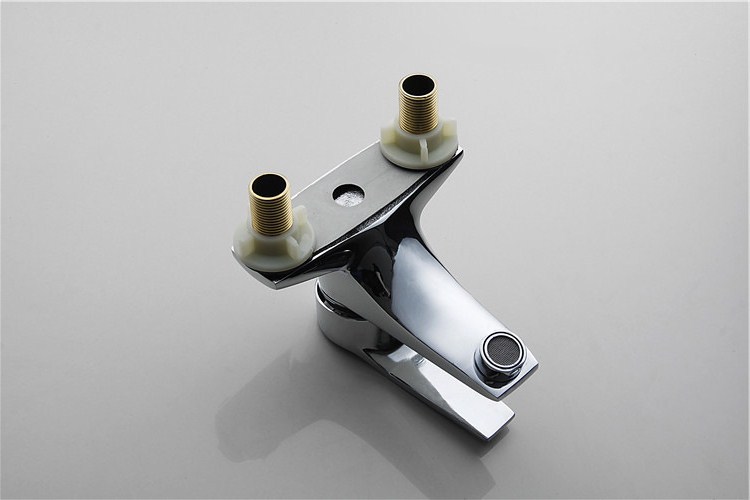 Vòi lavabo, vòi rửa mặt GIORMANI nóng lạnh cao cấp SNL27 kèm đôi dây cấp inox