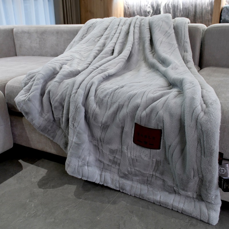 Chăn Lông Chồn Sable 5,6kg – Siêu Mềm, Sang Trọng Cho Mùa Đông