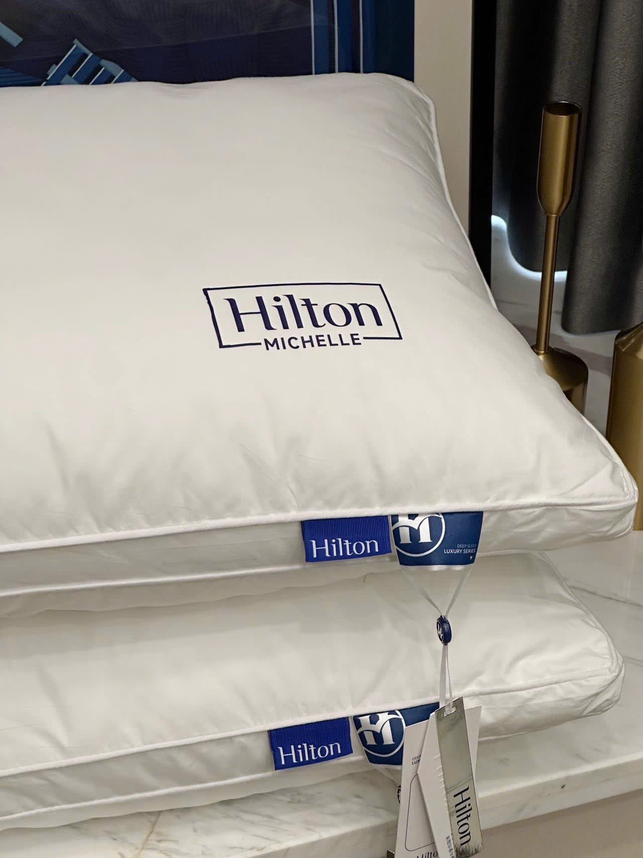 Ruột gối Khách sạn