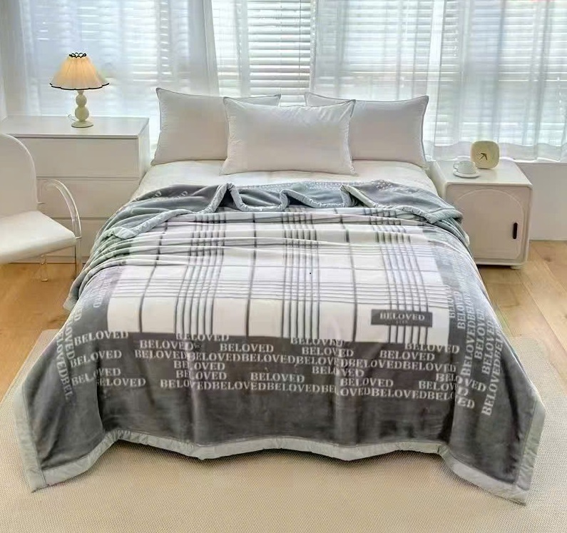 Chăn Siêu Tuyết 3KG – Nhẹ, Mềm Mịn, Phù Hợp Mọi Thời Tiết