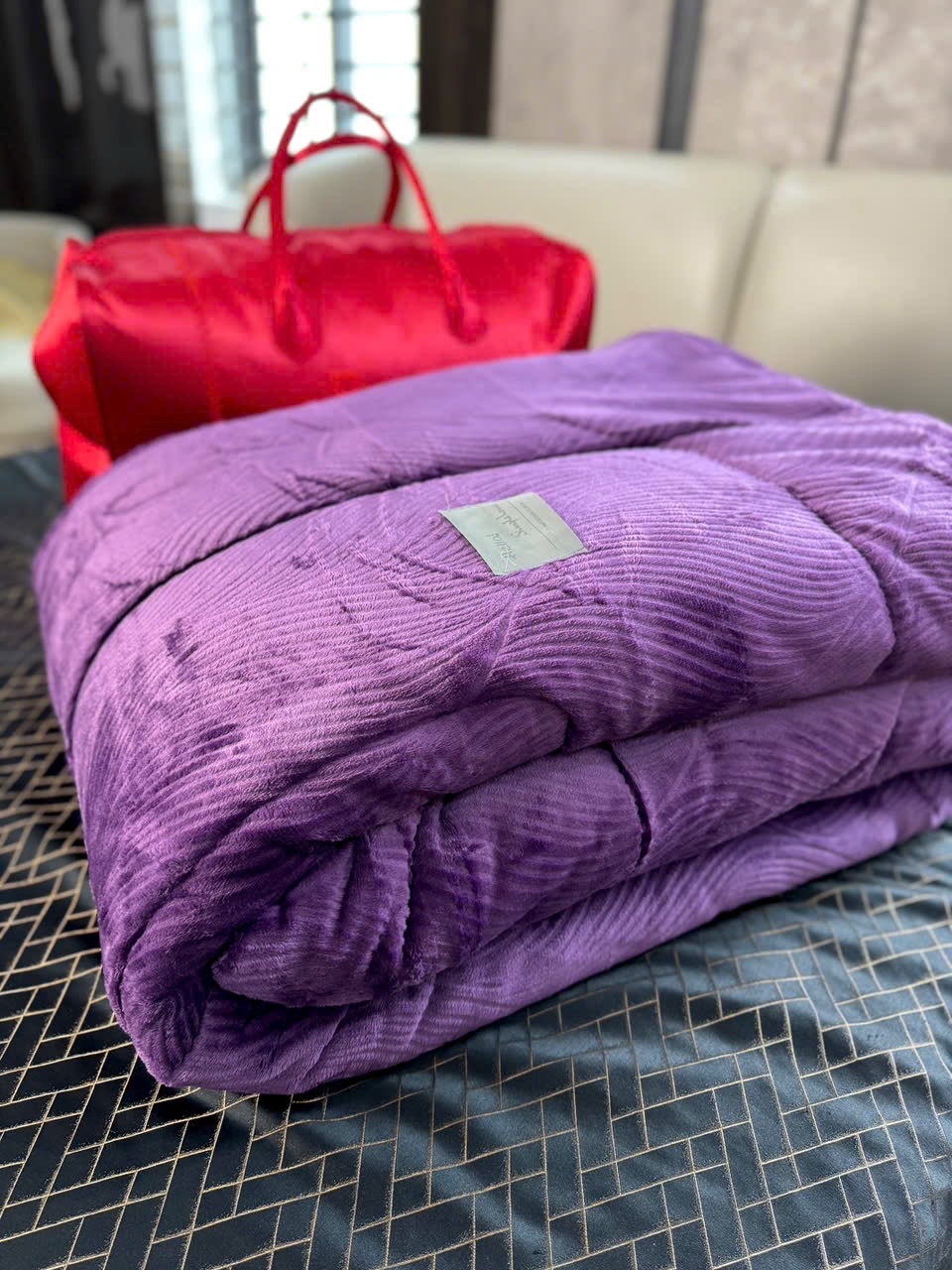 Chăn Lông Thỏ Mặt A Nhung Tuyết 4KG – Mềm Mịn, Giữ Ấm Tuyệt Vời Cho Mùa Đông