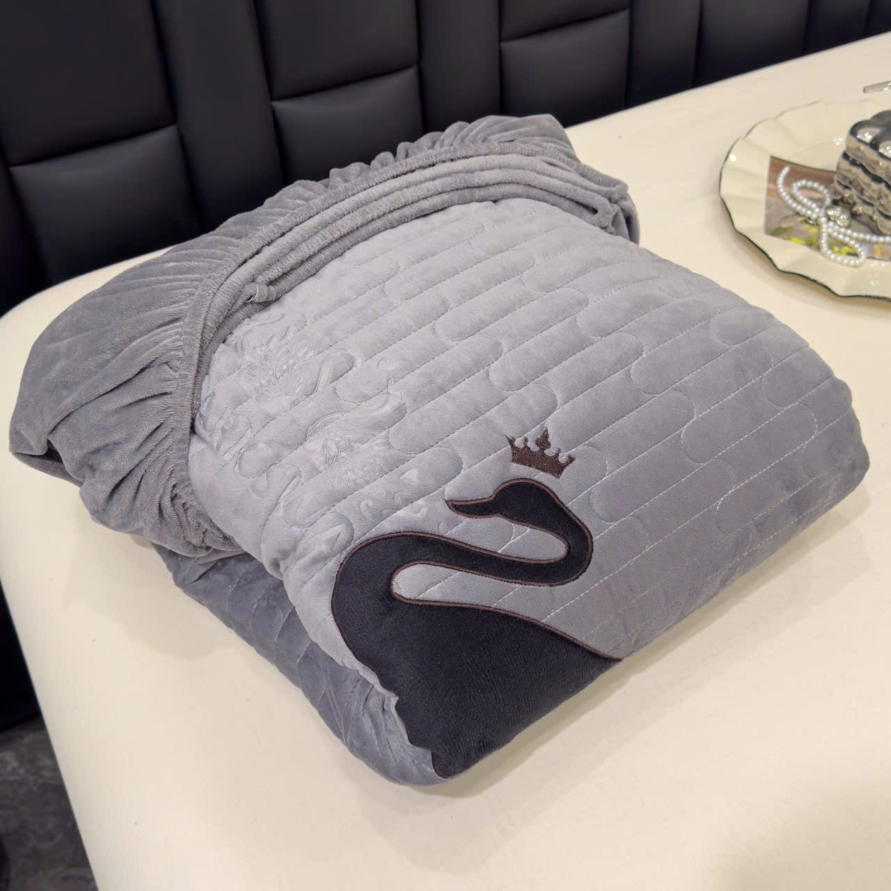 Bộ Ga Gối Nỉ Nhung 3 Món Cao Cấp – Mịn Mướt, Sang Trọng, Giá Cực Hấp Dẫn