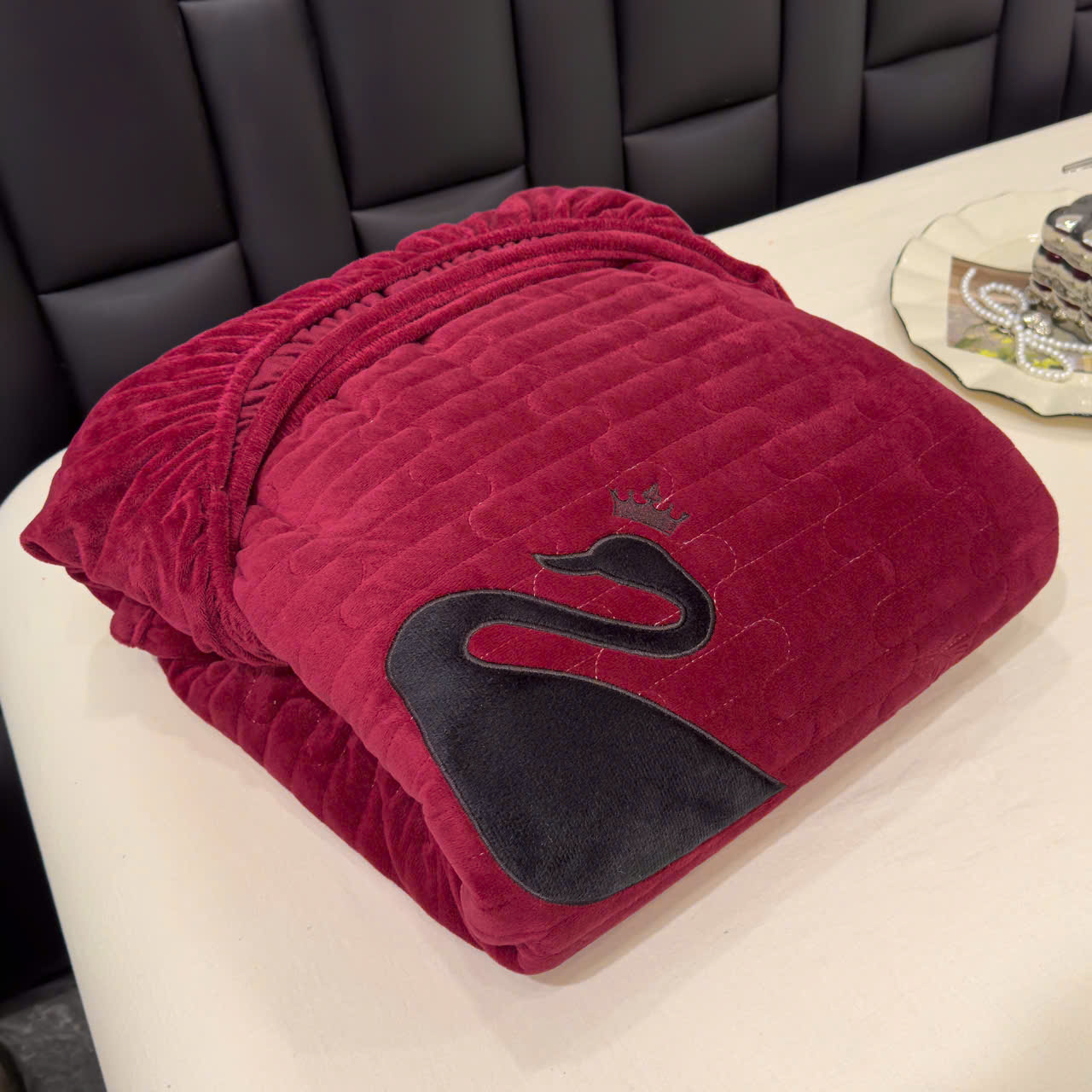 Bộ Ga Gối Nỉ Nhung 3 Món Cao Cấp – Mịn Mướt, Sang Trọng, Giá Cực Hấp Dẫn