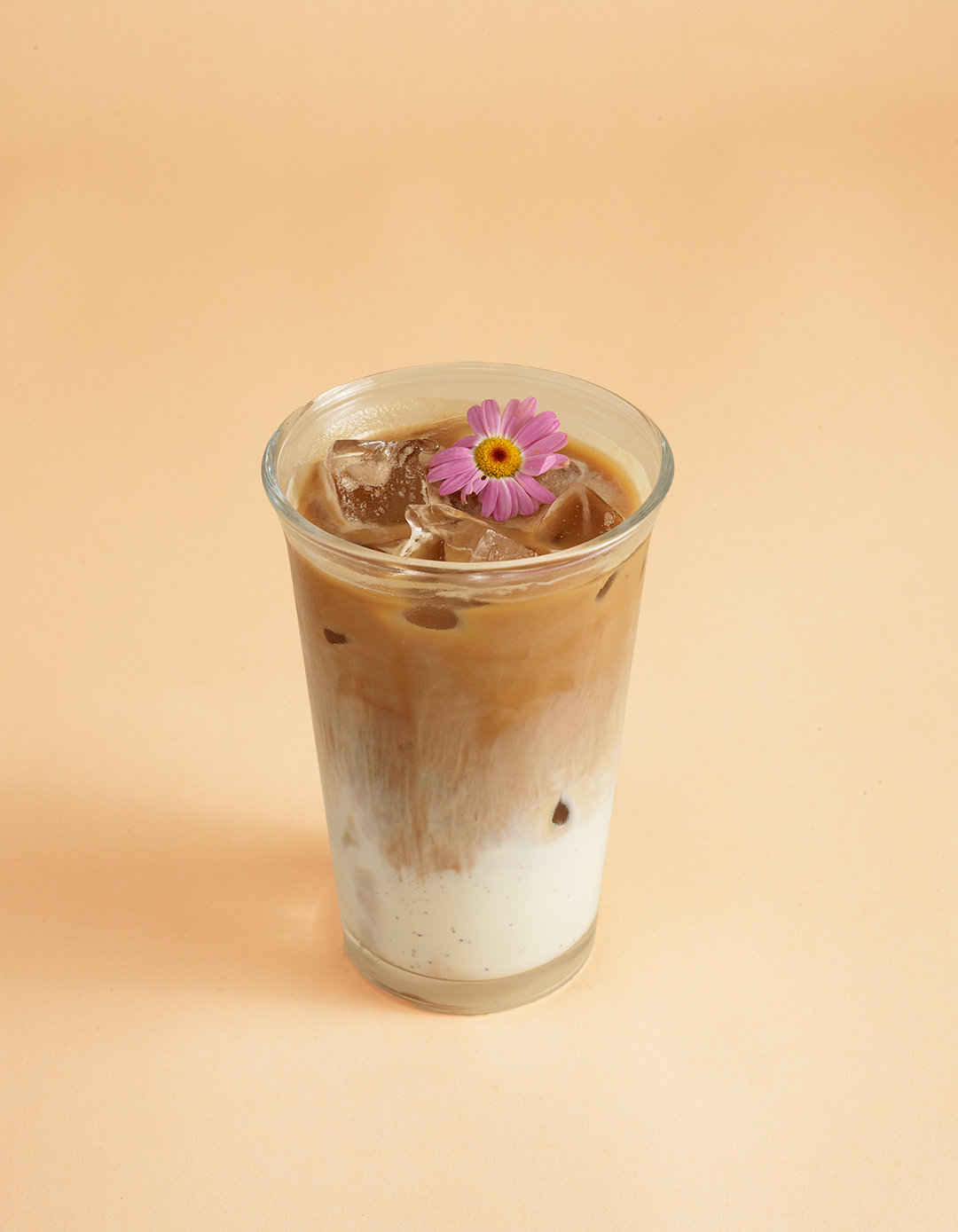 Cà phê sữa tươi pha máy Là Lá