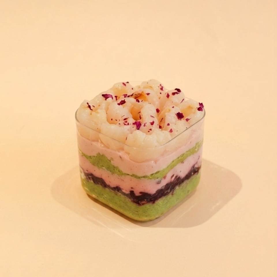 Mini Cake Vải Hoa Hồng Matcha - Lychee Rose Matcha Mini Cake