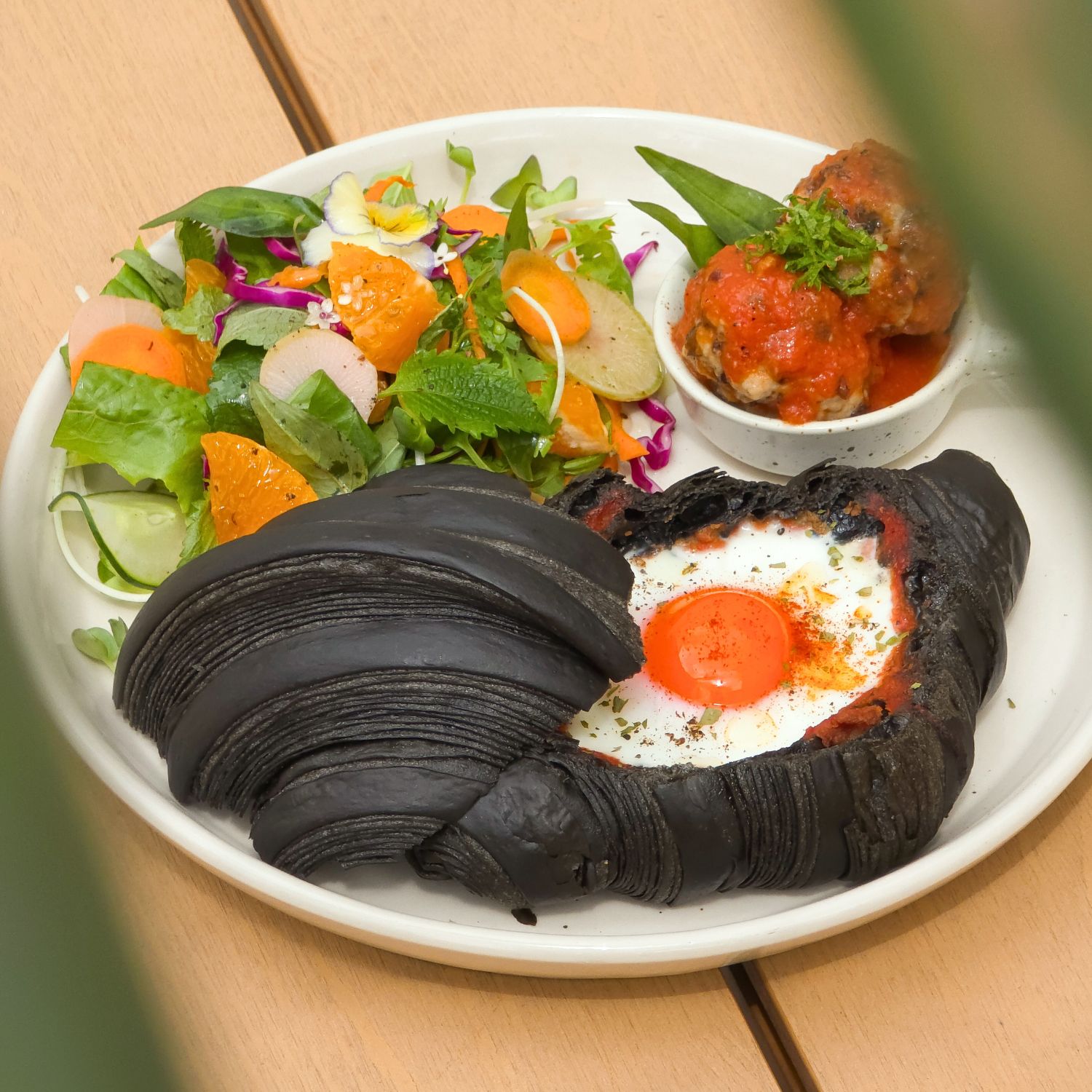 Croissant Trứng Pate Xíu Mại Salad - Egg Croissant w Xiu Mai & side salad