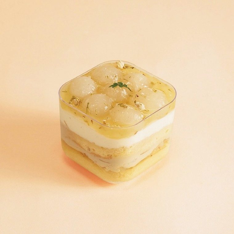Mini Cake Nhãn Lài - Longan Jasmine Tea Mini Cake