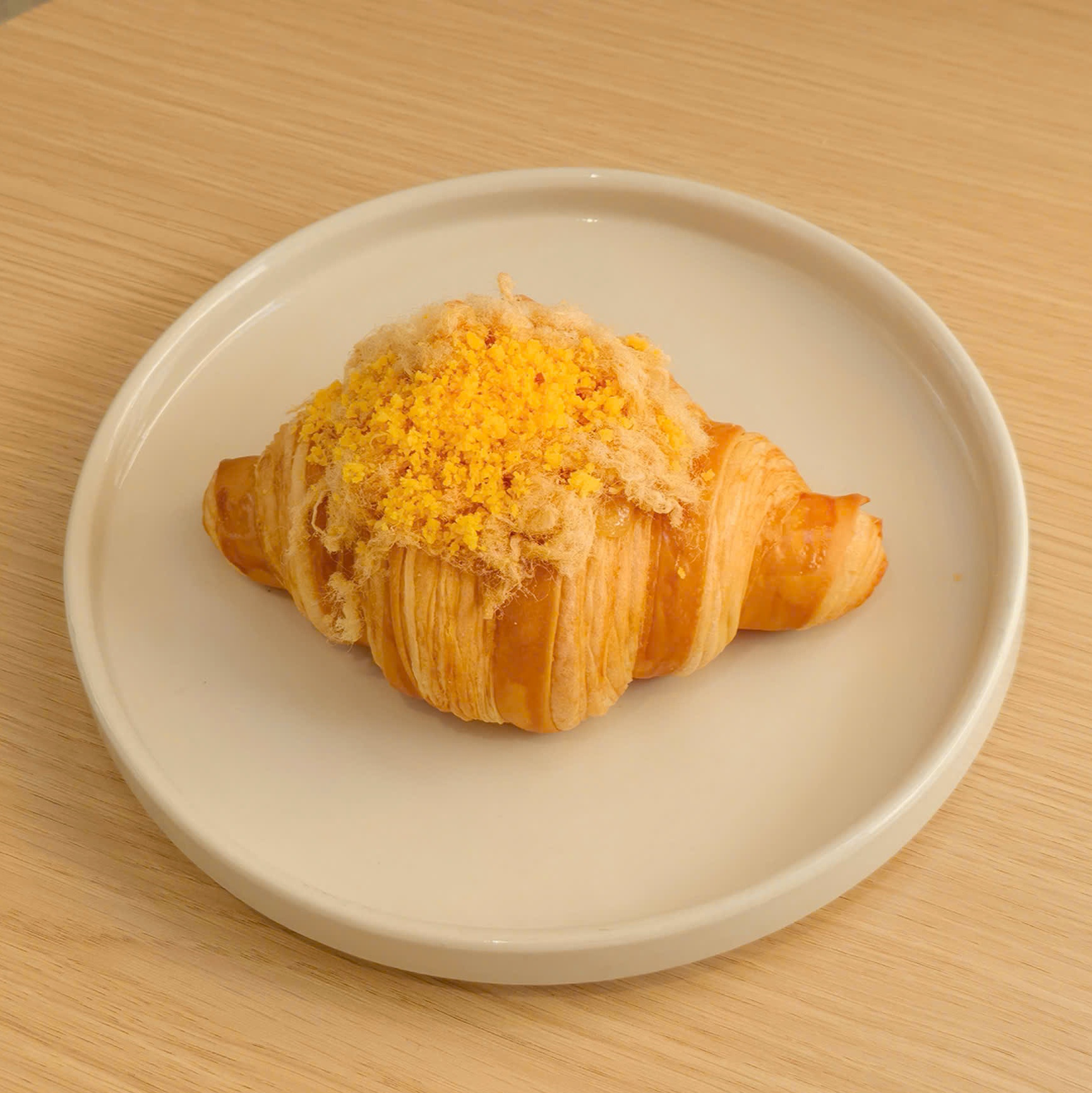 Croissant Trứng Muối Chà bông - Salted Egg Croissant & Chicken Floss