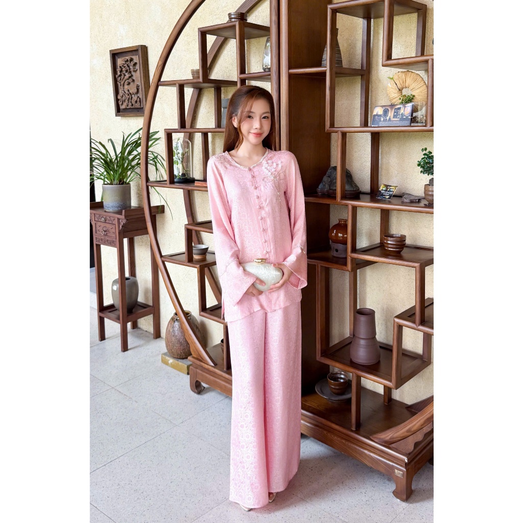 Bộ Áo Bà Ba Nữ Tằm Hoa Cao Cấp Đính Hoa Thanh Lịch, Quần Ống Rộng Mặc Tết, Đi Lễ Mirilik