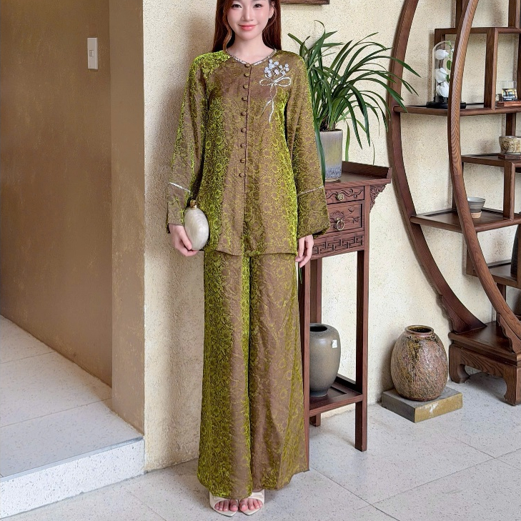 Bộ Áo Bà Ba Nữ Tằm Hoa Cao Cấp Đính Hoa Thanh Lịch, Quần Ống Rộng Mặc Tết, Đi Lễ Mirilik
