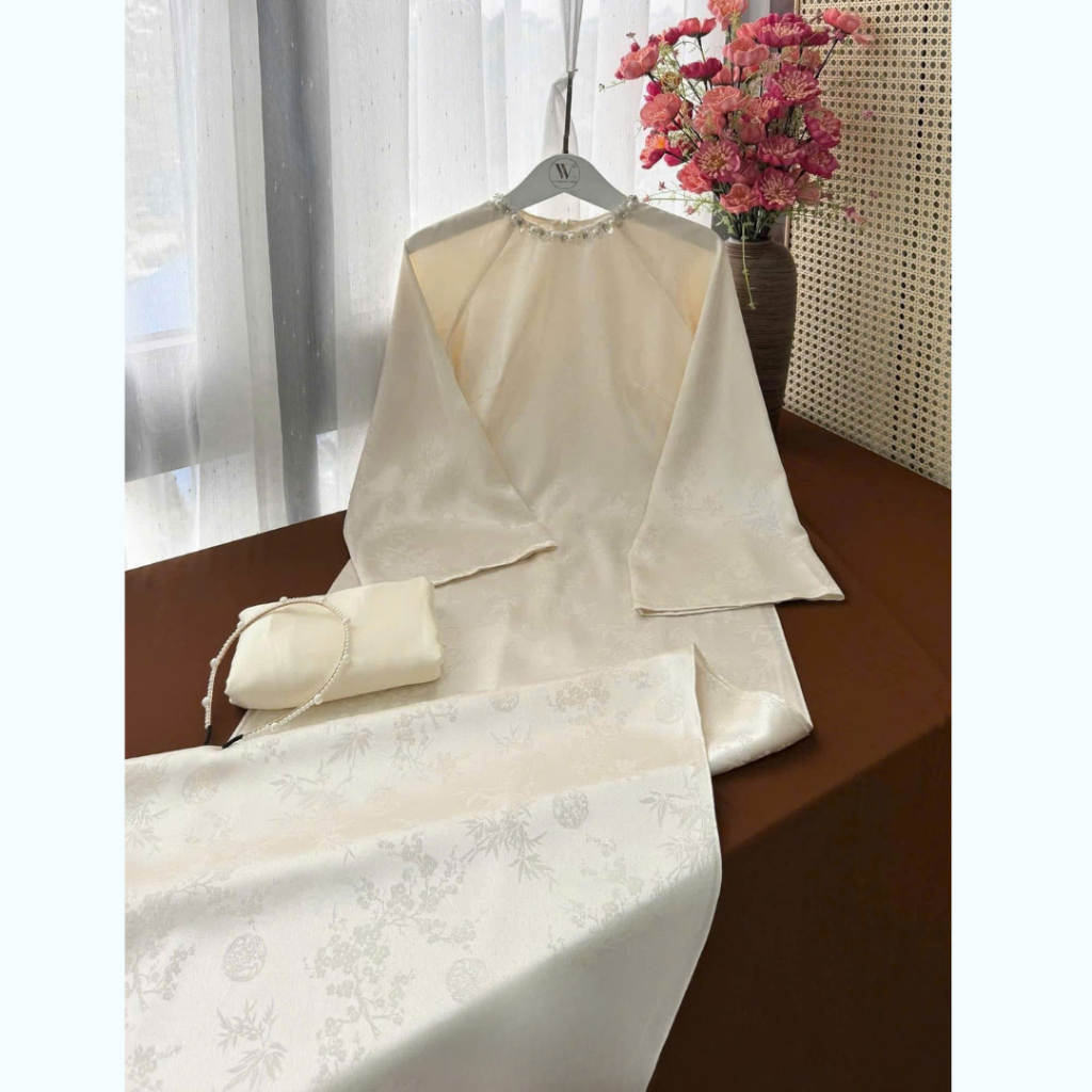 Áo dài Tết 2026 áo dài cách tân dáng suông vải gấm lụa thanh trúc đính kết thủ công cao cấp MIRILIK