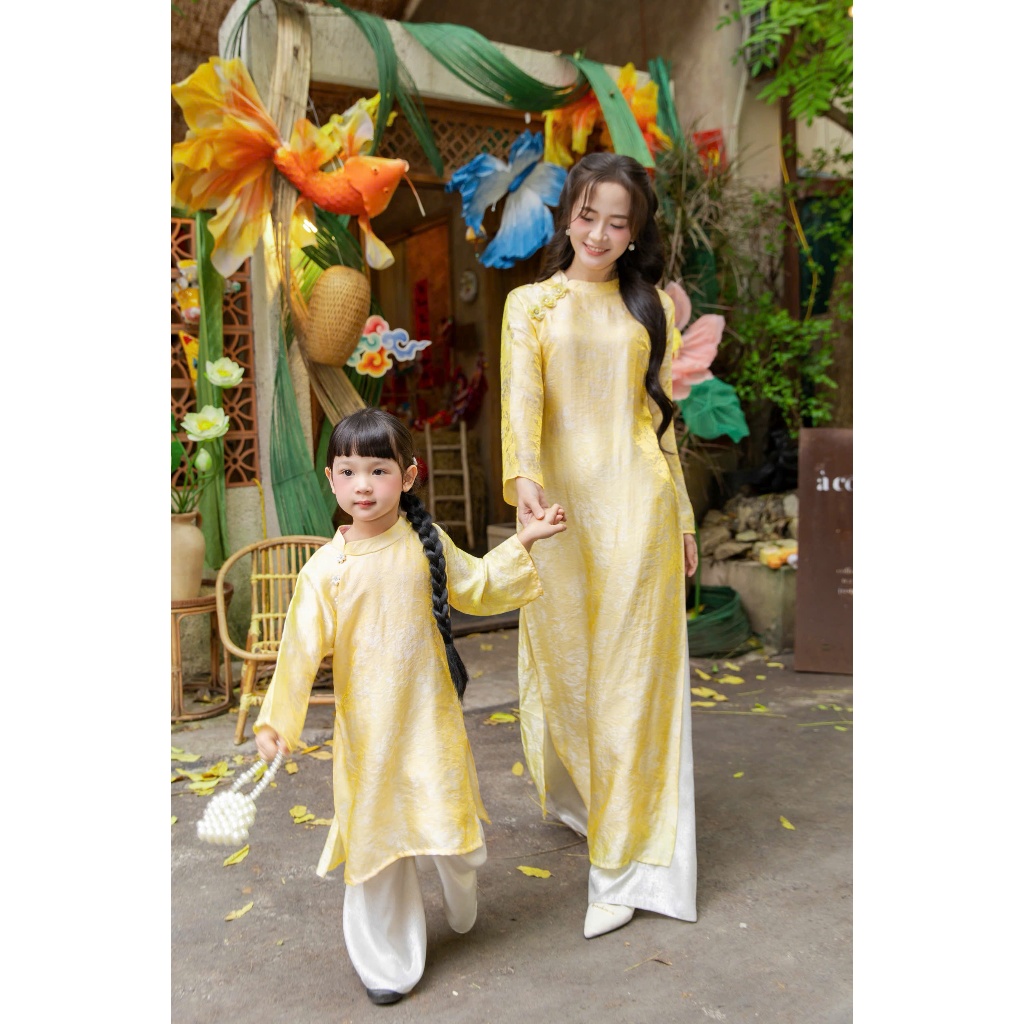 Áo Dài VÂN THƯ Mẹ Và Bé Áo Dài Gấm Lụa Cao Cấp Set Gia Đình Truyền Thống Mặc Tết Chụp Ảnh Yuripromax