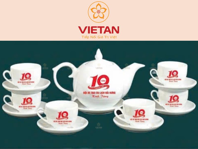 Quà tặng kỷ niệm thành lập công ty: Gợi ý Top 50+ quà tặng khách hàng, đối tác ý nghĩa