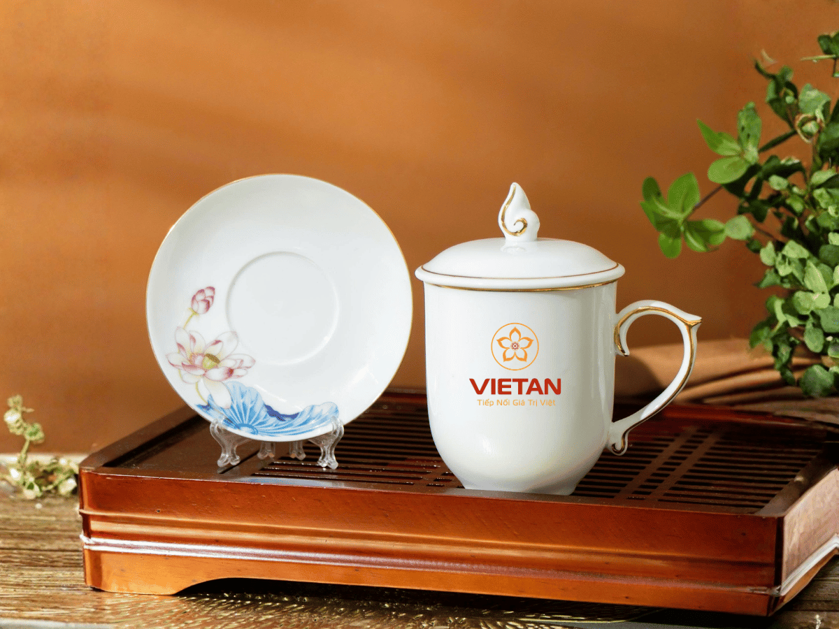 ly sứ in logo 1