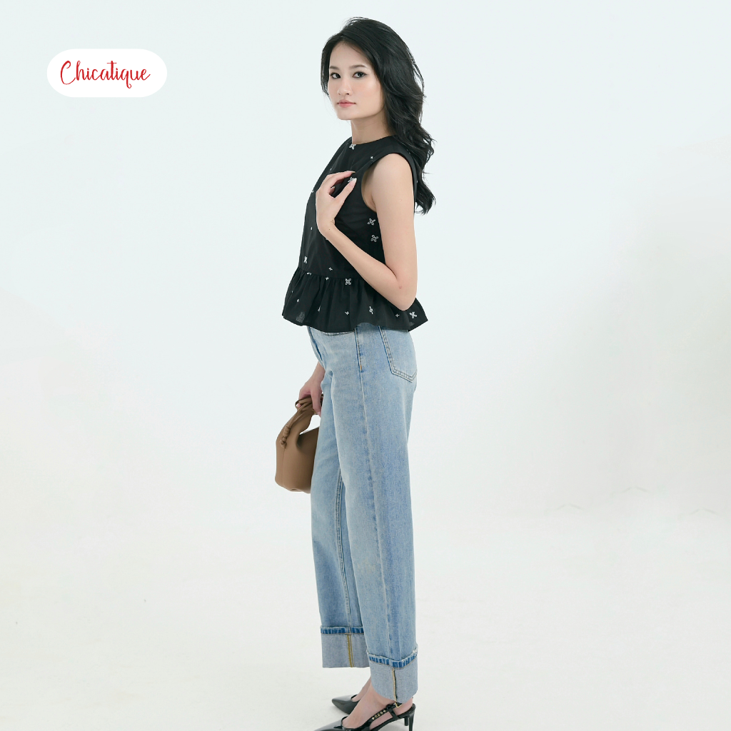 Set áo kiểu nữ kèm chân váy Chicatique Cloudy cotton thêu Hàn dáng peplum trẻ trung thanh lịch