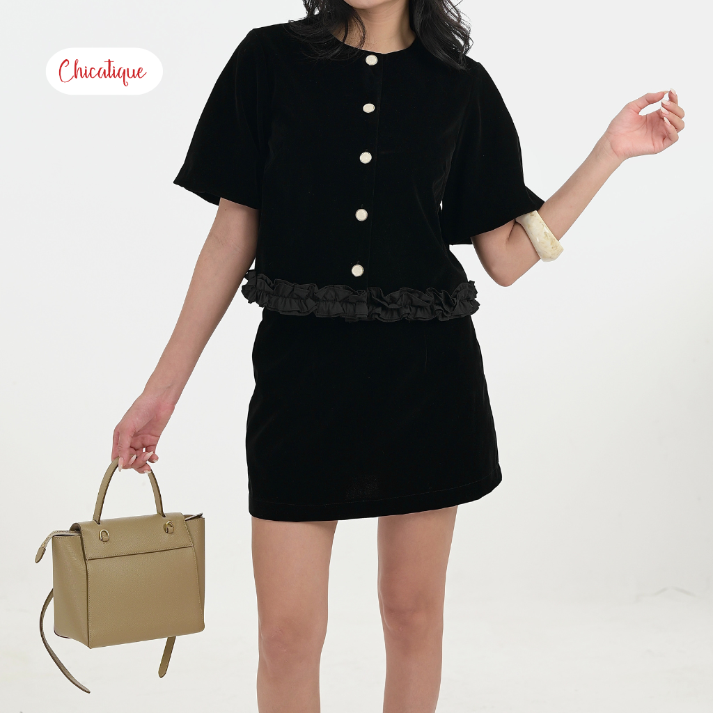 Set áo kiểu nữ kèm chân váy thiết kế Chicatique Bella dáng suông ngắn tay chất nhung Hàn Quốc thanh lịch