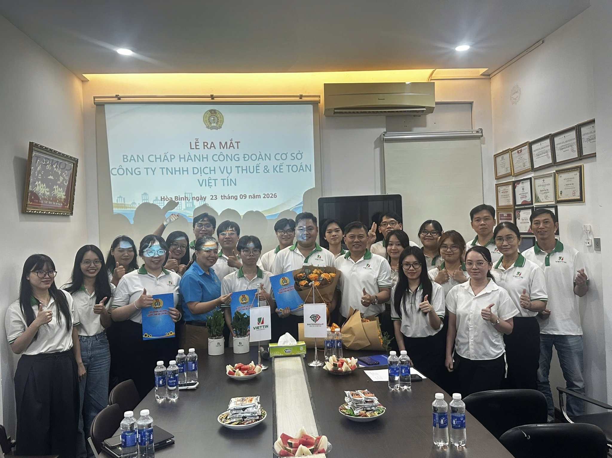 Lễ công bố quyết định thành lập Công đoàn Công ty TNHH Dịch vụ Thuế & Kế toán Việt Tín