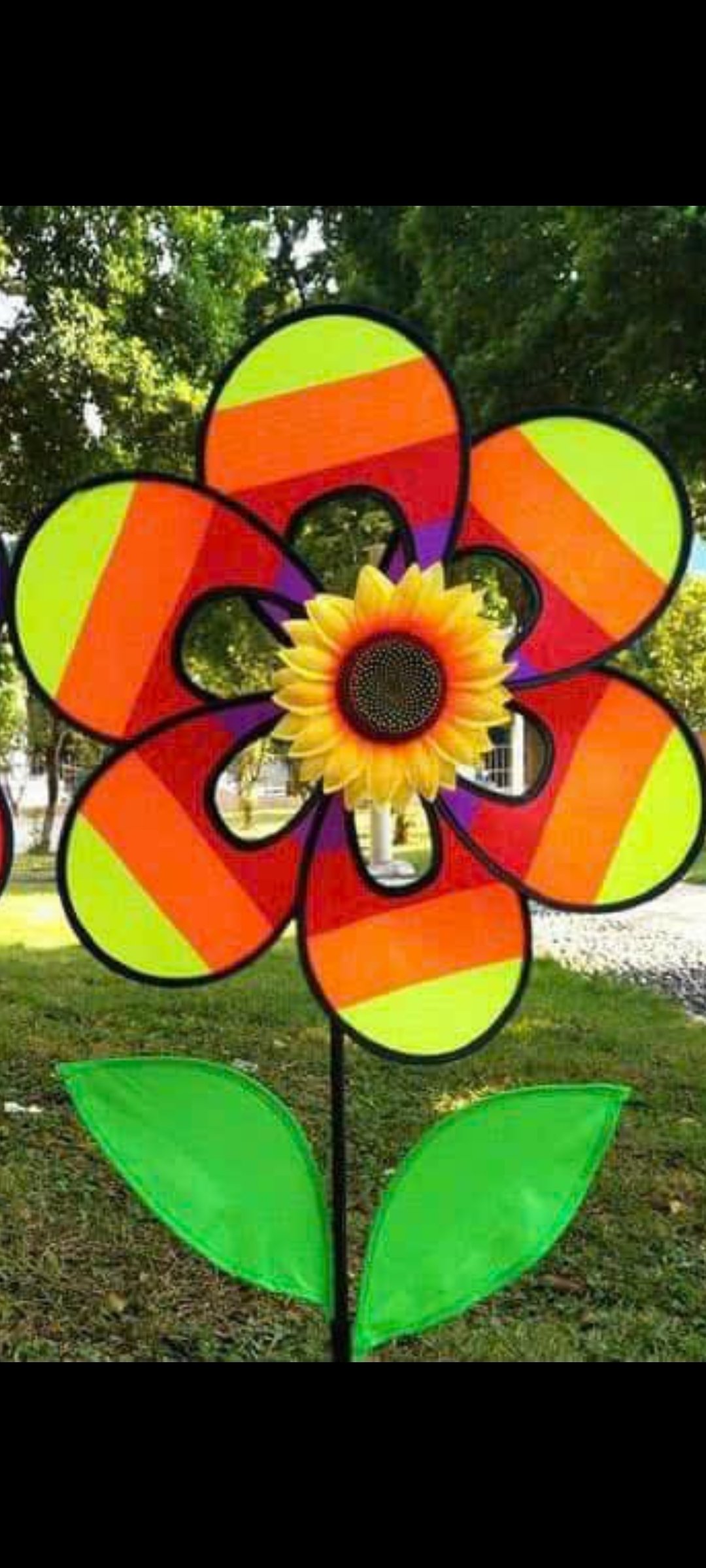 Chong chóng cánh hoa hướng dương có lá (1T*100C)