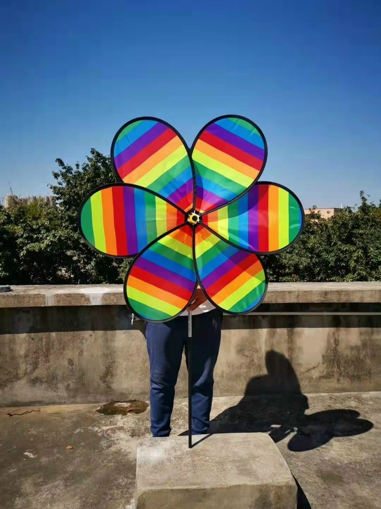 Chong chóng cầu vòng 6 cánh 7 màu 100cm (1T*50C)