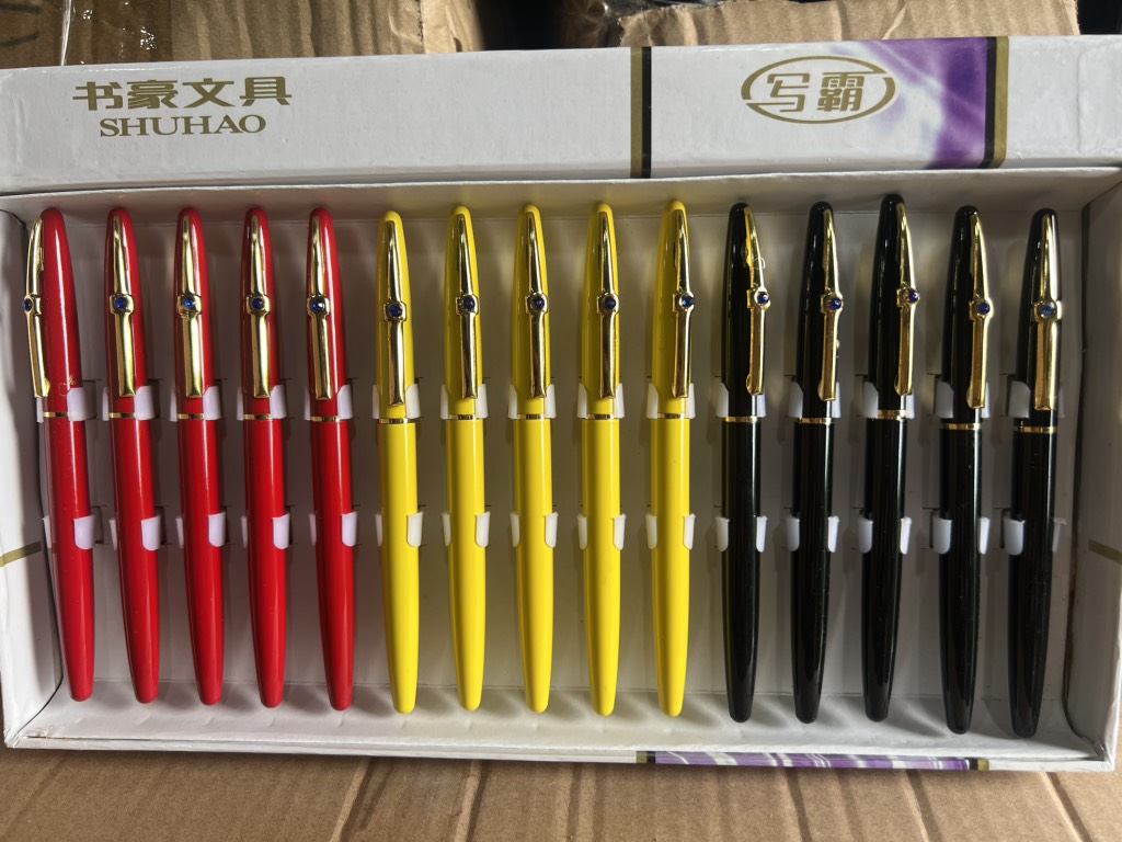 Bút máy thay ruột 831 (1T*40H*15C)