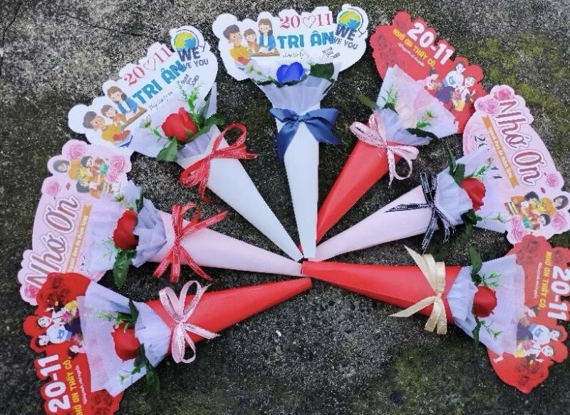 Hộp ốc quế có nội dung sẵn 20/11 (1T*500 sét)