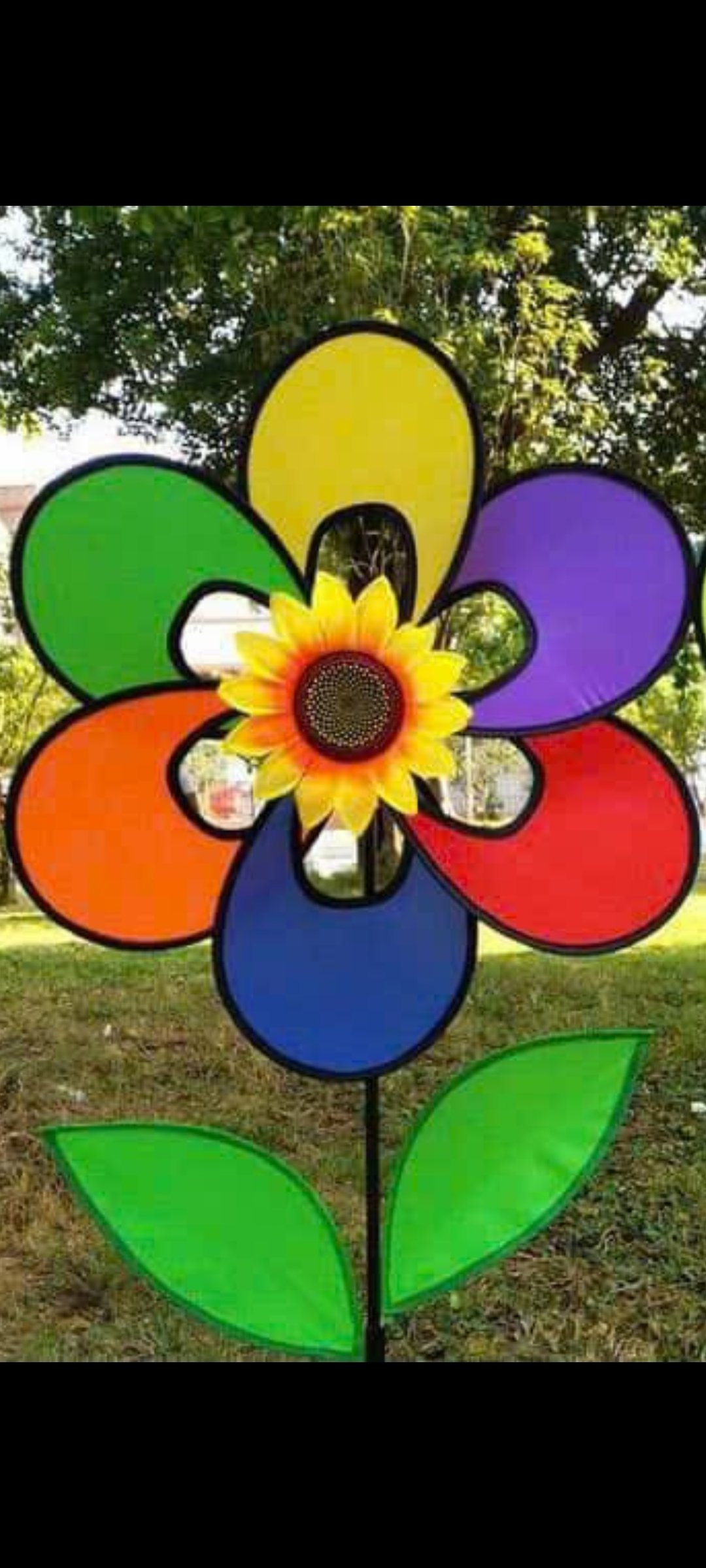 Chong chóng cánh hoa cầu vòng có lá (1T*100C)