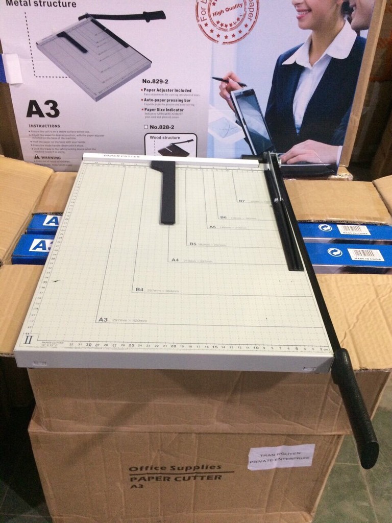 Bàn cắt giấy bằng sắt A3 mã 829-2