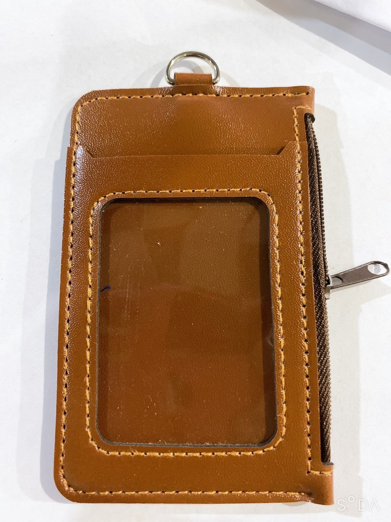 Bảng tên da có dây kéo màu nâu (1T*40X*25C)