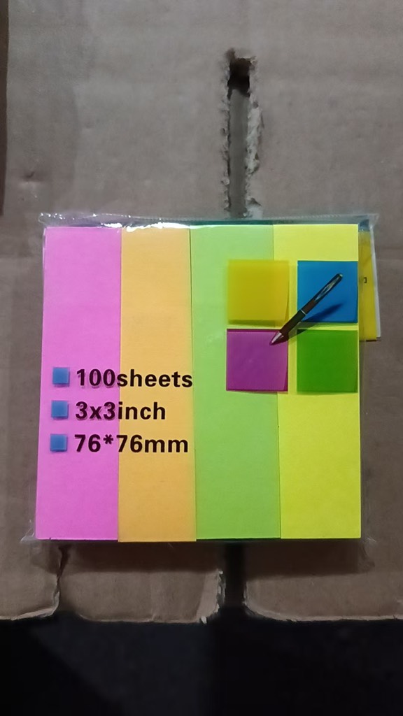 Giấy note màu 3*3 chia 4 dạ quang (1T*50L*12X) - xấp 100 tờ