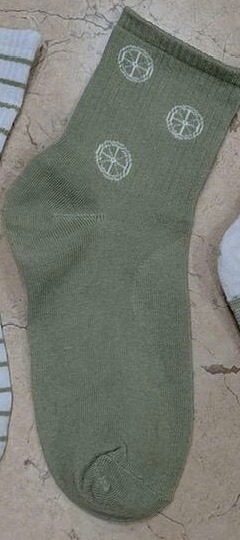 Vớ trắng cổ cao xanh lá họa tiết 3 trái chanh