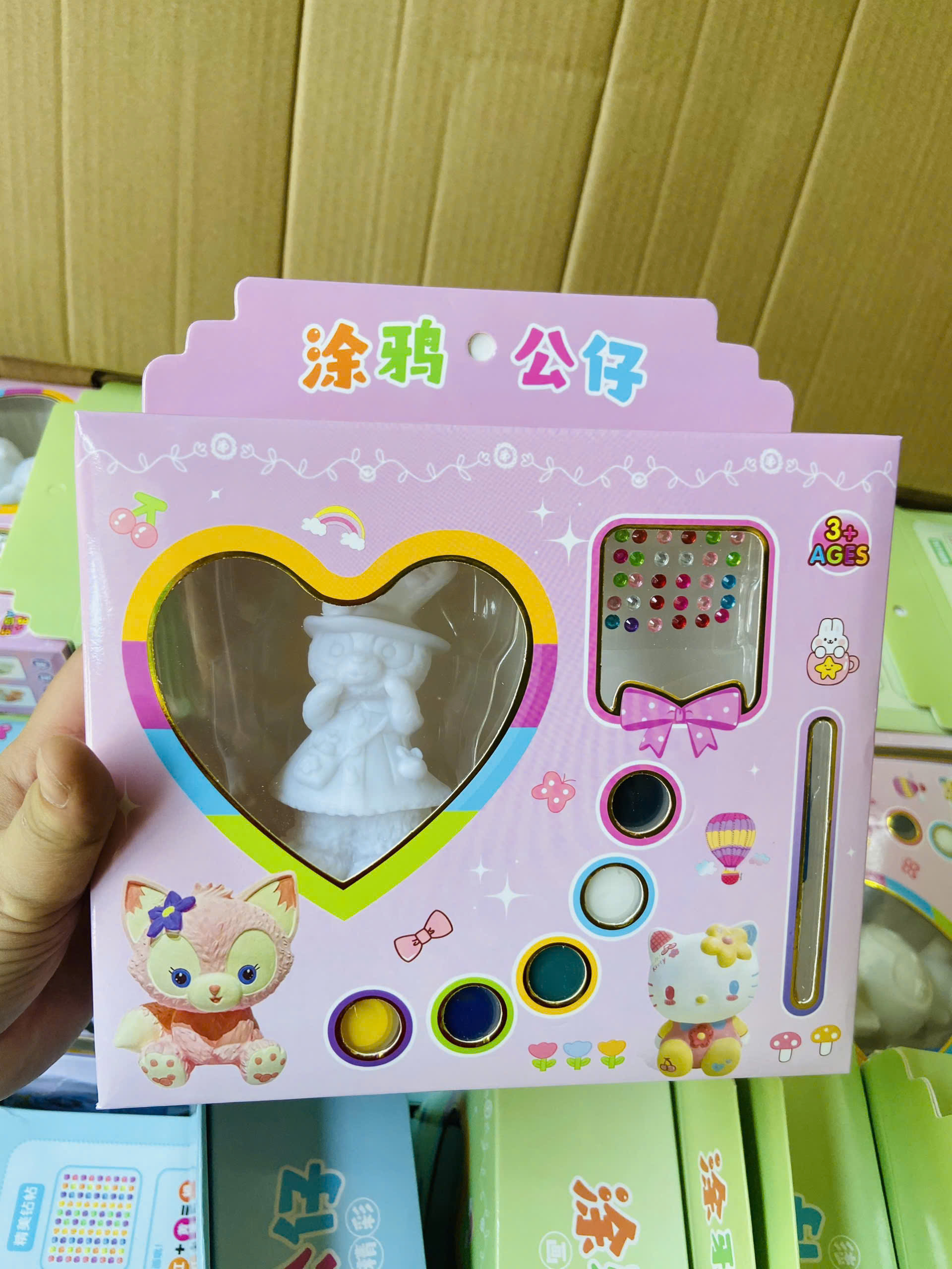 Tượng nhựa kèm đá trang điểm - mèo đứng - Hộp