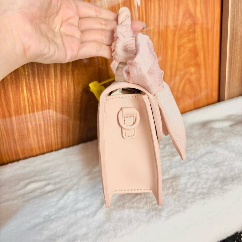 G2_Túi Xách Nữ Da Bò Dập Họa Tiết [Kèm Khăn Lụa] - 20x15x7cm Hoa Bag Hồng Kem