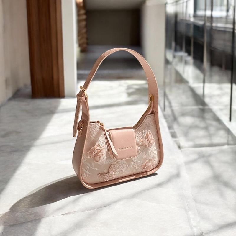 M1_Túi Đeo Vai Nữ Da Thật Hoạ Tiết Ren Bướm, Kích Thước 23cm - HUỲNH BI Luxury Bag