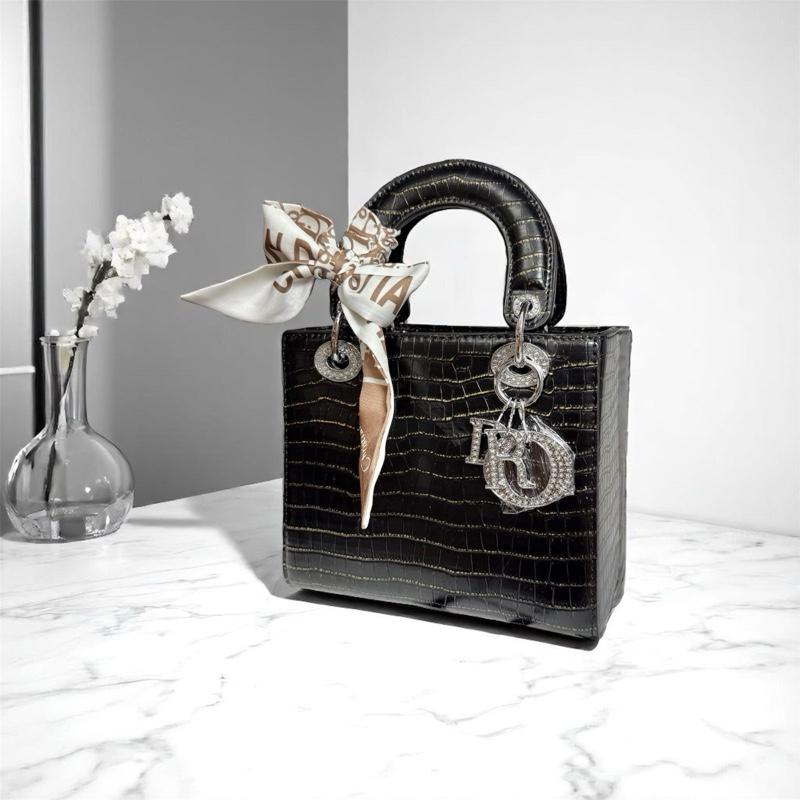 Q4_Túi Xách Lady Đi Tiệc Chất liệu Da Bò Thật, Kích thước 20cm, Có Hộp Làm Quà Tặng