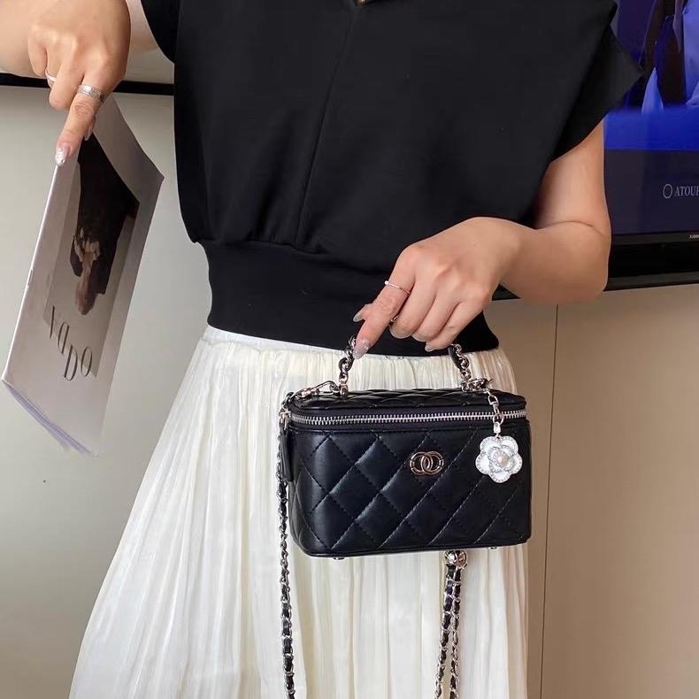 A8_(Có Hộp)Túi Cốp Nữ Chữ Nhật Đi Tiệc, Chất Liệu Da Cừu Thật, Tặng Charm Hoa, Túi Đi Tiệc Sang Trọng - HUỲNH BI Luxury Bag