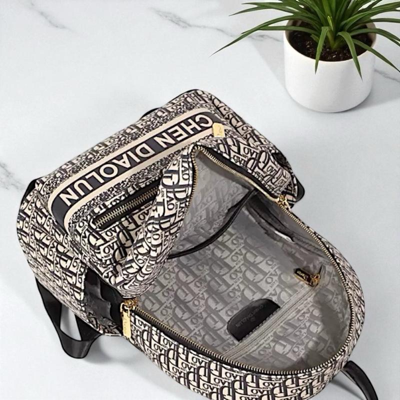 Balo Da Thật, Đựng vừa Laptop 11in,Kích Thước 29.5x26x13.5 Kem Đeo Vai Backpack Balo Du Lịch