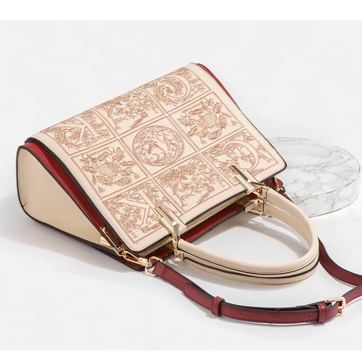 Z6_Túi Xách Nữ Họa Tiết Thêu Hoa Trên Da Bò Cao Cấp, Kích Thước 29cm, 5 Ngăn Bag Kem túi  xách