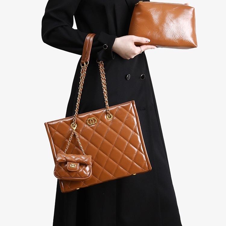 K8_Túi Đeo Vai Da Bê Thật Nhập Khẩu Ý Kèm Túi Như Hình - HUYNHBI