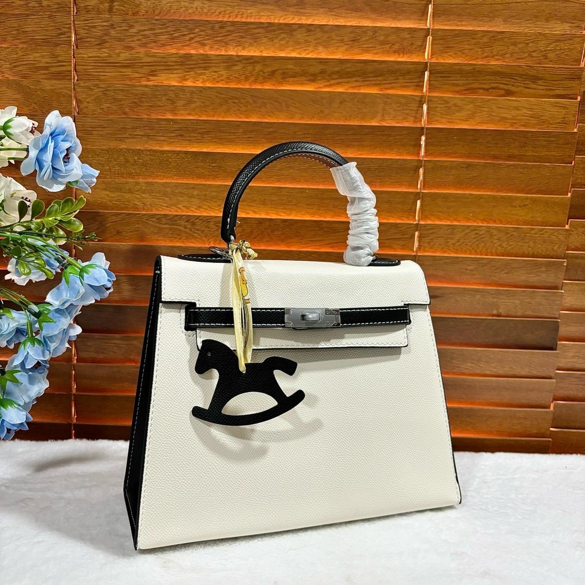 K5_Túi Xách Đi Tiệc Nữ Kelly Da Bò Thật size 25cm Khóa Bạc KÈM HỘP- HUỲNH BI Luxury Bag Kem